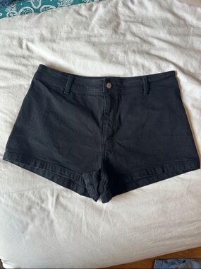 Universal Thread Black High-Waist Women's Shorts